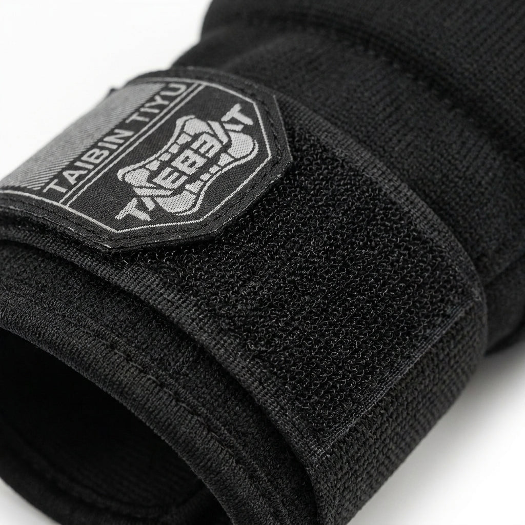 Half Finger Gel Boxing Hand Wraps Inner Gloves for MMA & Muay Thai - Black
